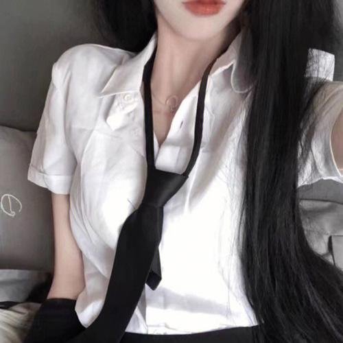 摩天楼海报